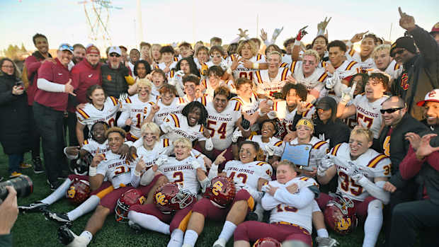 a Central Catholic Tualatin 6A Oregon football final November 22 2023 Leon Neuschwander 98